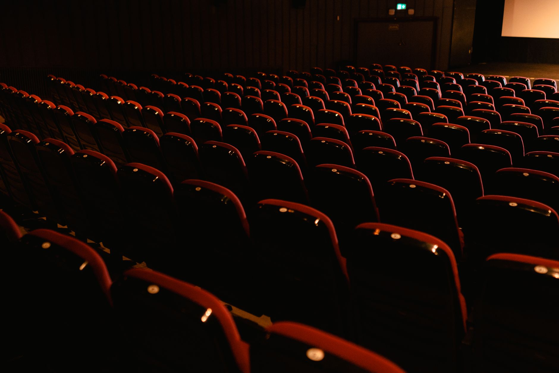 Cinéma Les Studios de Landivisiau — intérieur d'un cinéma avec sièges